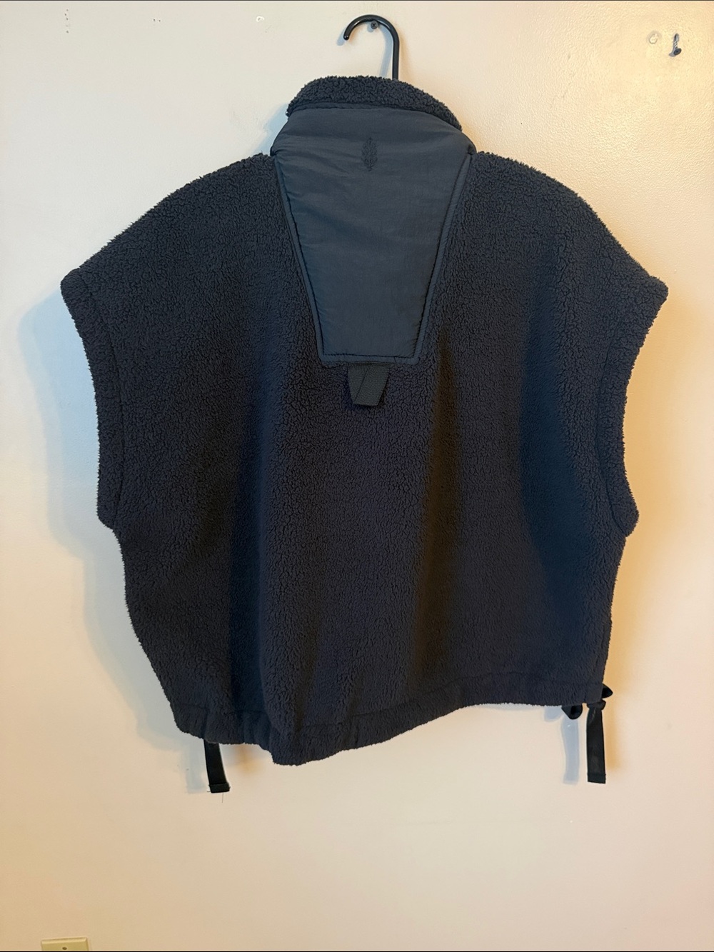 Free People FP Movement Scout It Out Fleece Vest Black Size Medium - Picture 7 of 8